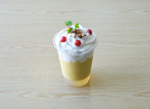 【すりながし】トウモロコシ・だしジュレ・マイクロトマト・もち麦・ナッツ・豆乳ホイップ